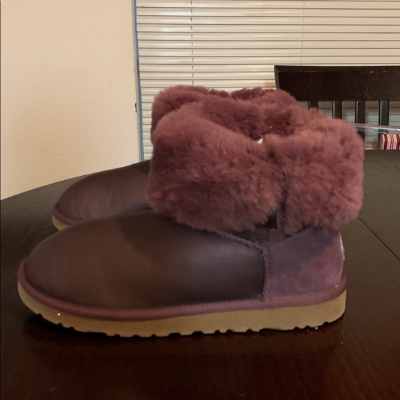Purple Bailey Button UGG Boots Size 6 - Picture 2 of 11